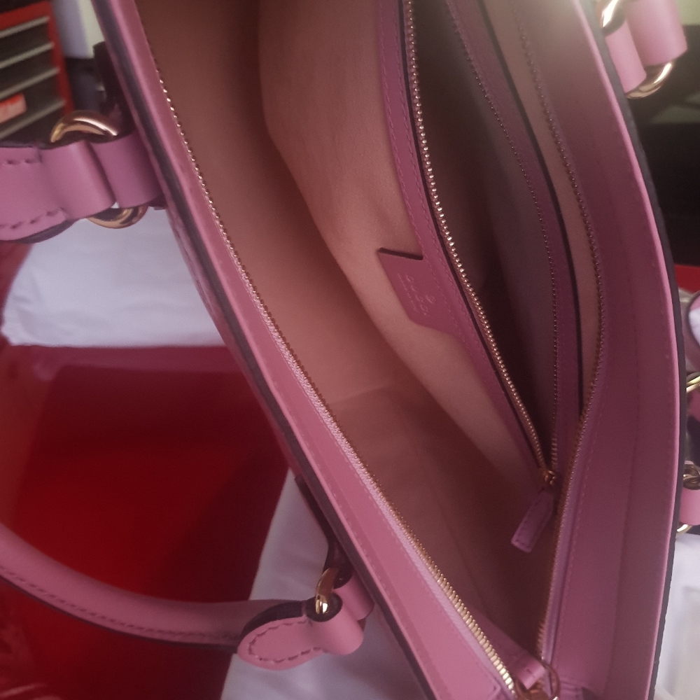 Gucci 💯 % Authentic pink leather Satchel - Picture 8 of 11